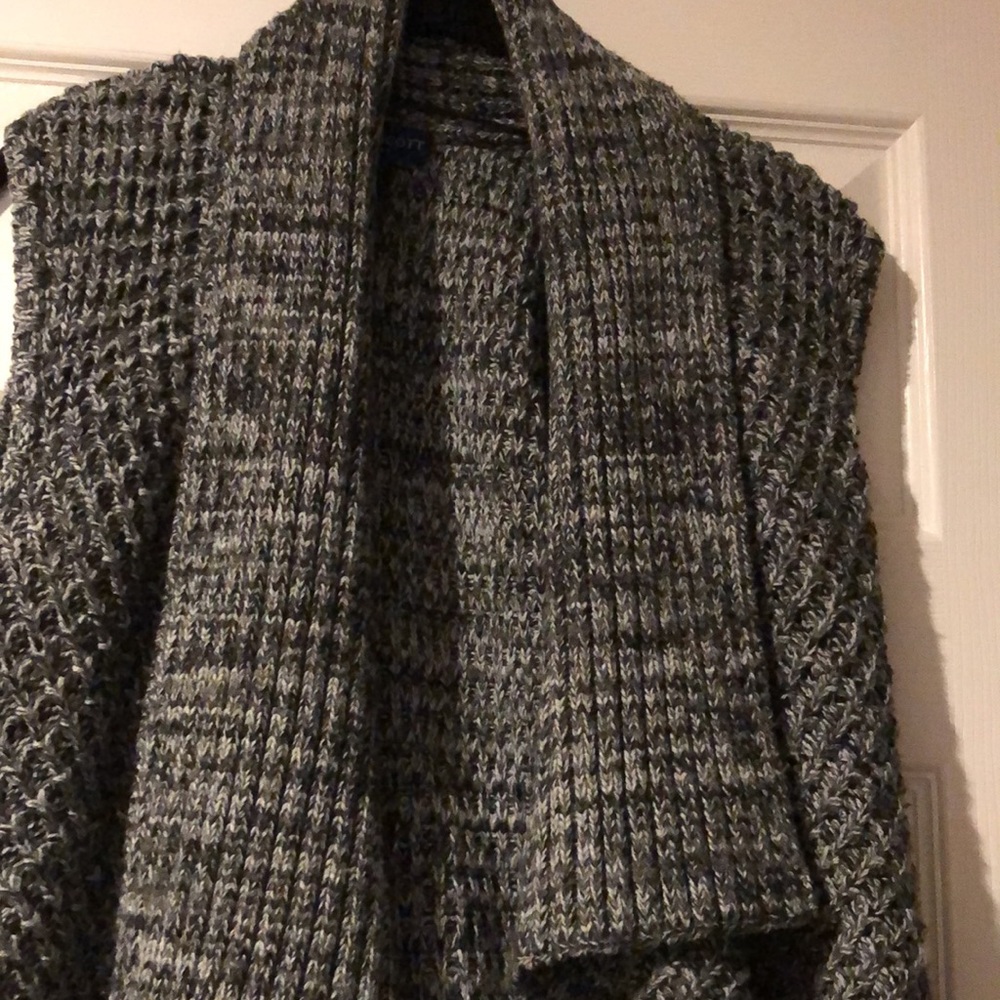 Sweater - Picture 2 of 2